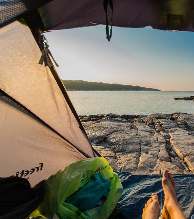 Camping pied dans l eau